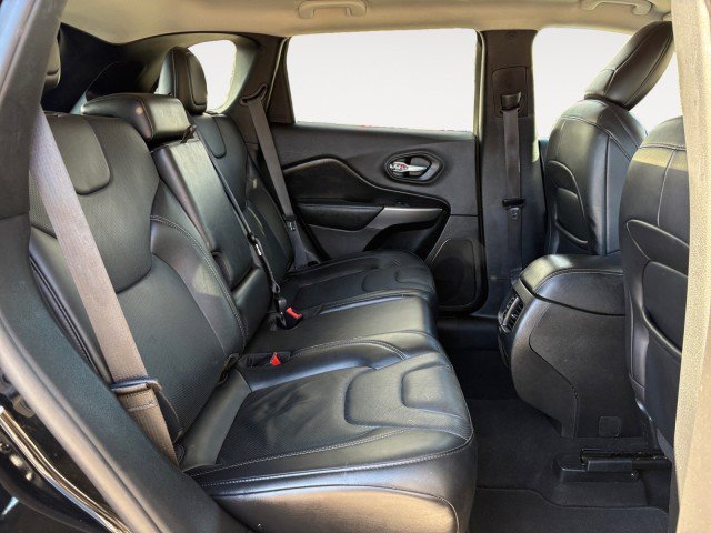 Used 2020 Jeep Cherokee Limited image 8