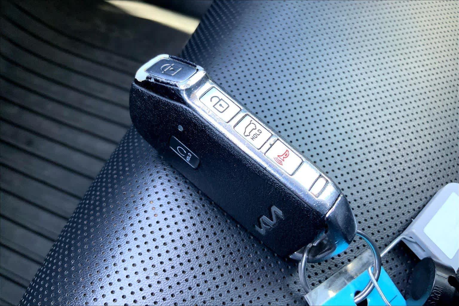 Certified 2022 Kia Telluride S FWD image 14
