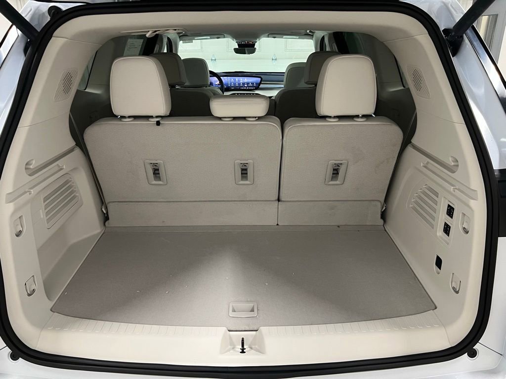 New 2026 Buick Enclave Avenir w/ Super Cruise Package image 35