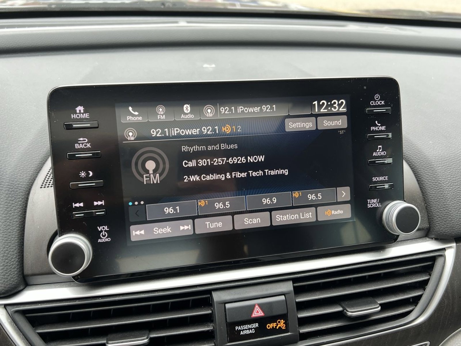 Used 2018 Honda Accord EX-L image 19