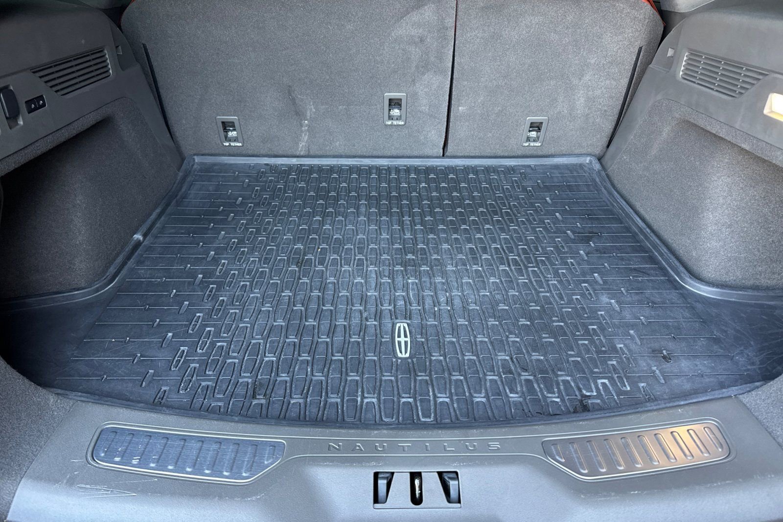 Certified 2024 Lincoln Nautilus Black Label image 15