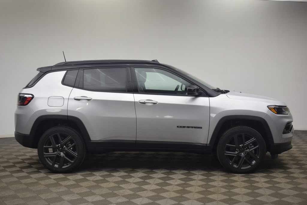 New 2026 Jeep Compass Limited w/ Sun, Sound & Navigation Group AWD/4WD image 4