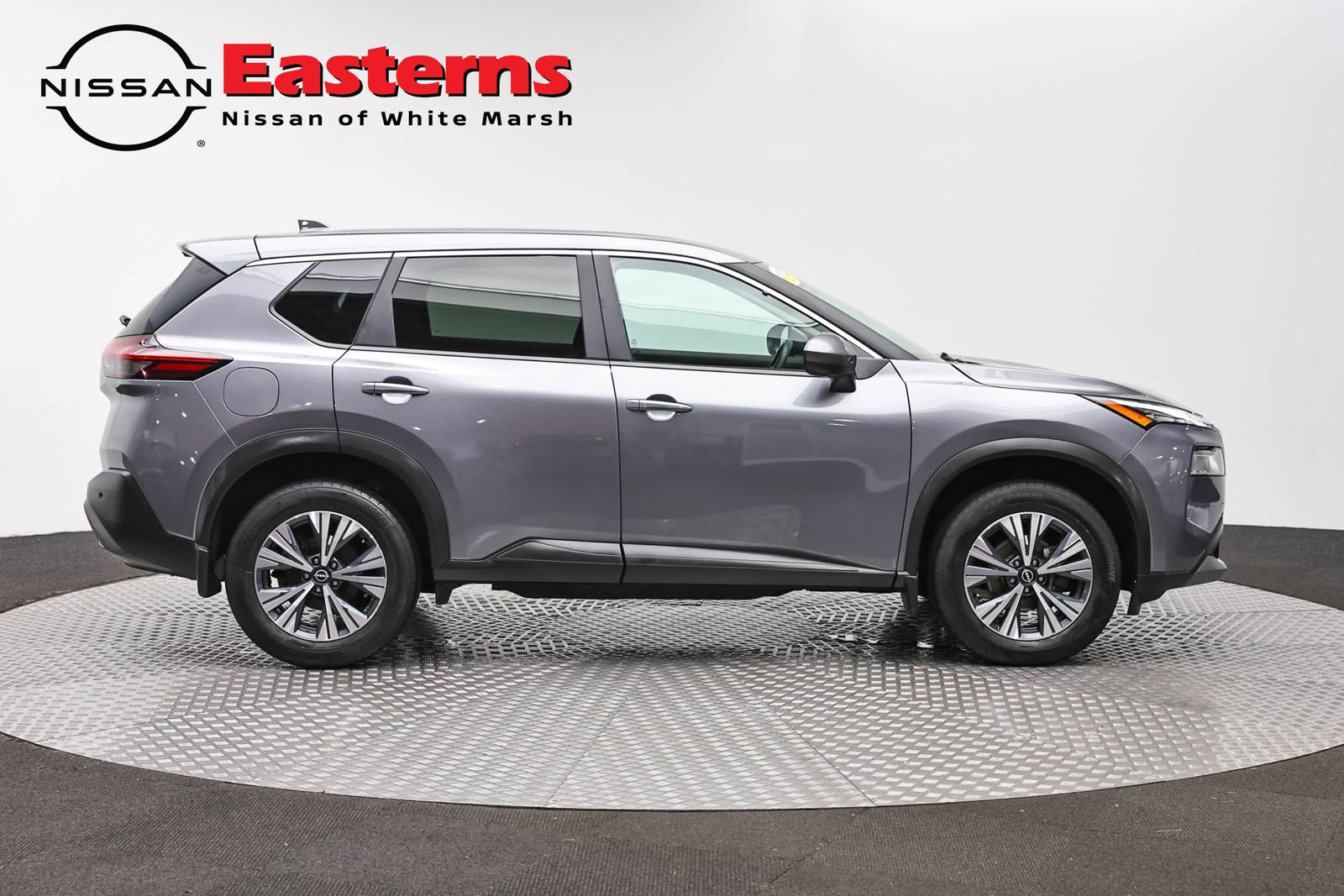 Used 2023 Nissan Rogue SV AWD/4WD image 4