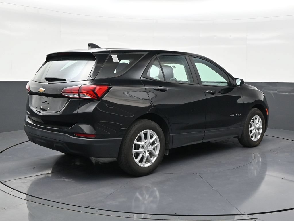 Used 2024 Chevrolet Equinox LS FWD image 5