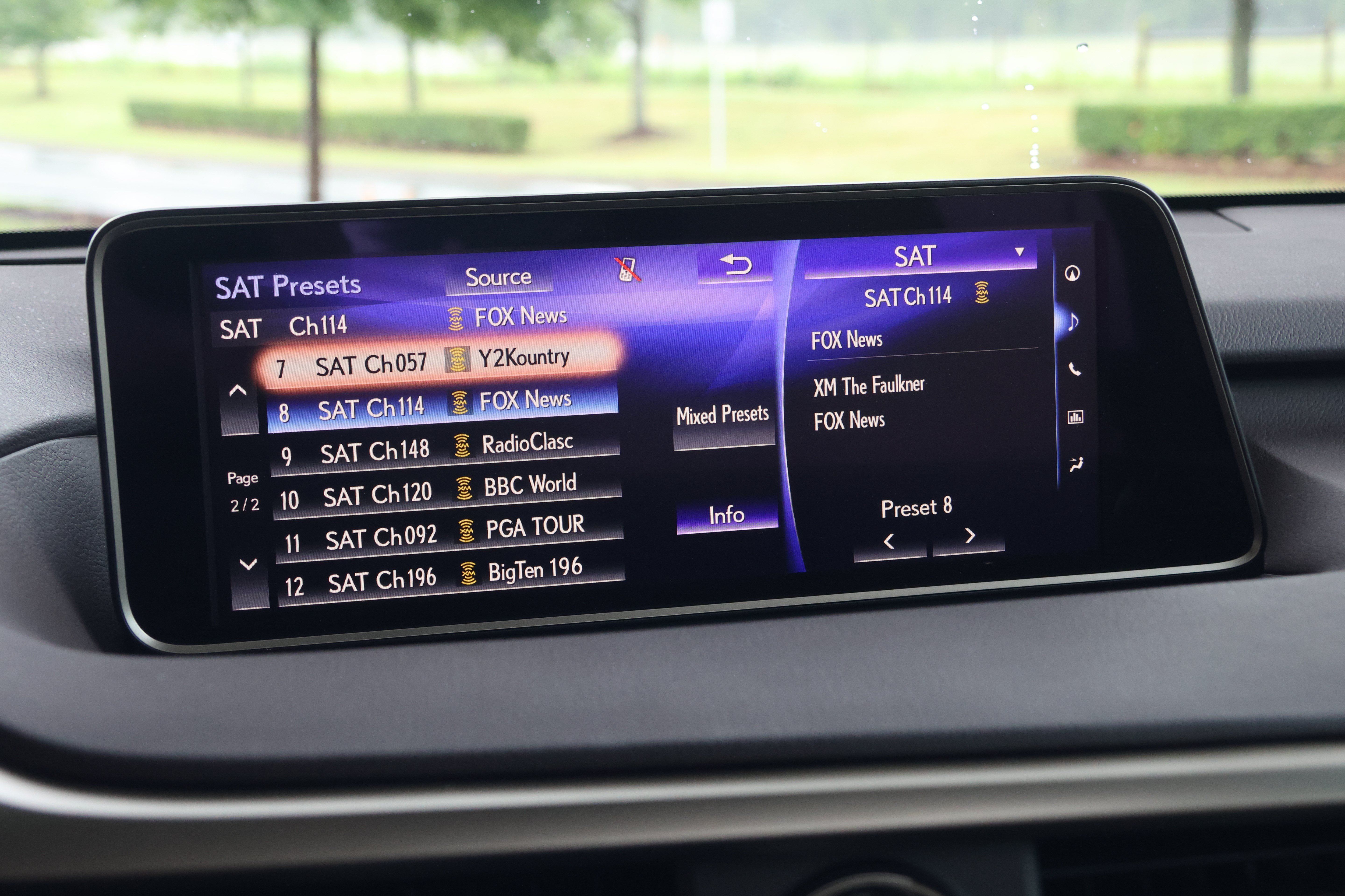Used 2019 Lexus RX 450h AWD w/ Luxury Package image 22
