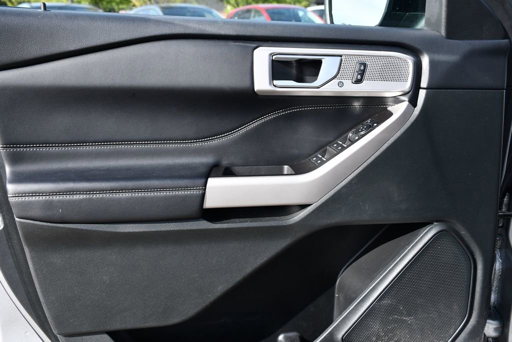 Used 2024 Ford Explorer Limited AWD/4WD image 25