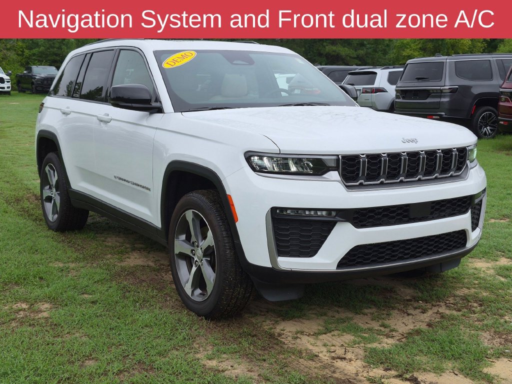 New 2026 Jeep Grand Cherokee Limited RWD image 2