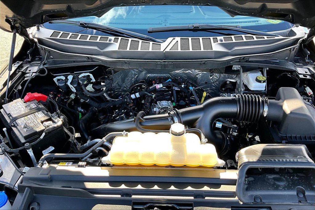 Used 2025 Ford F150 XLT w/ Equipment Group 302A MID AWD/4WD image 29