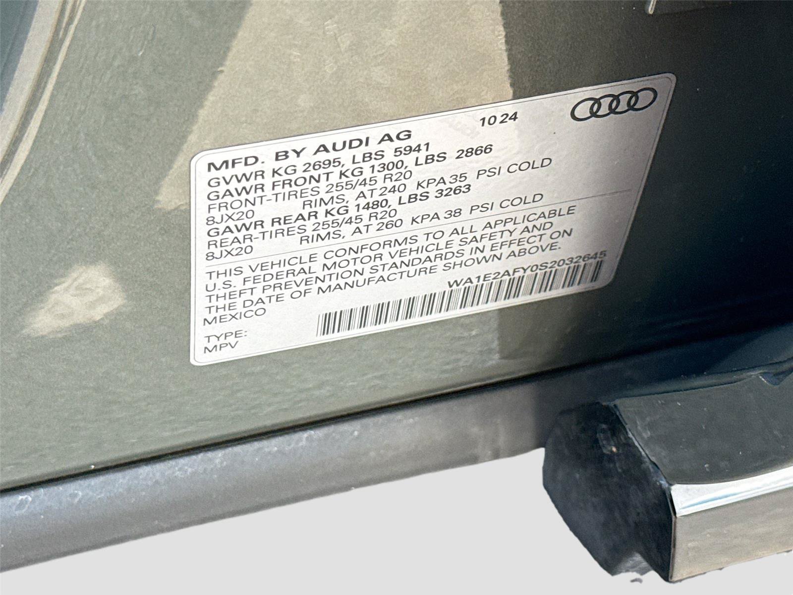 Certified 2025 Audi Q5 e Premium Plus w/ Premium Plus Package AWD/4WD image 33