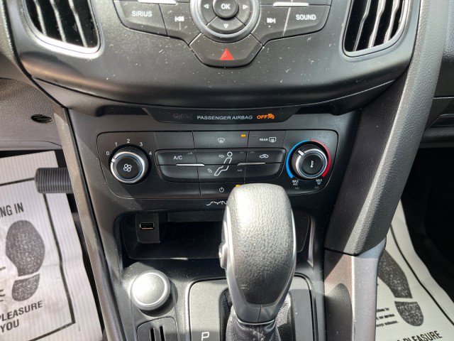 Used 2017 Ford Focus SE image 16