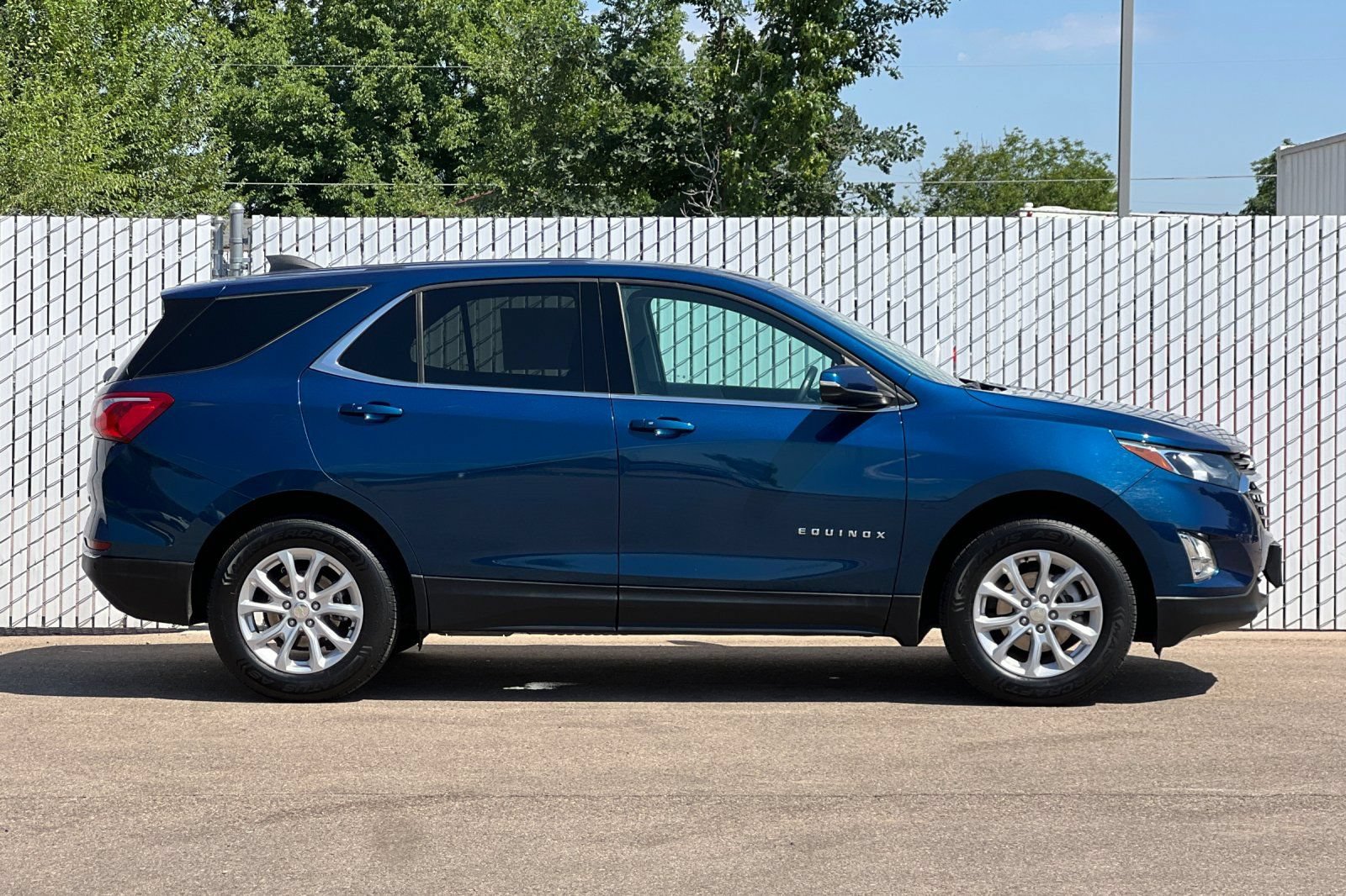 Used 2019 Chevrolet Equinox LT AWD/4WD image 3