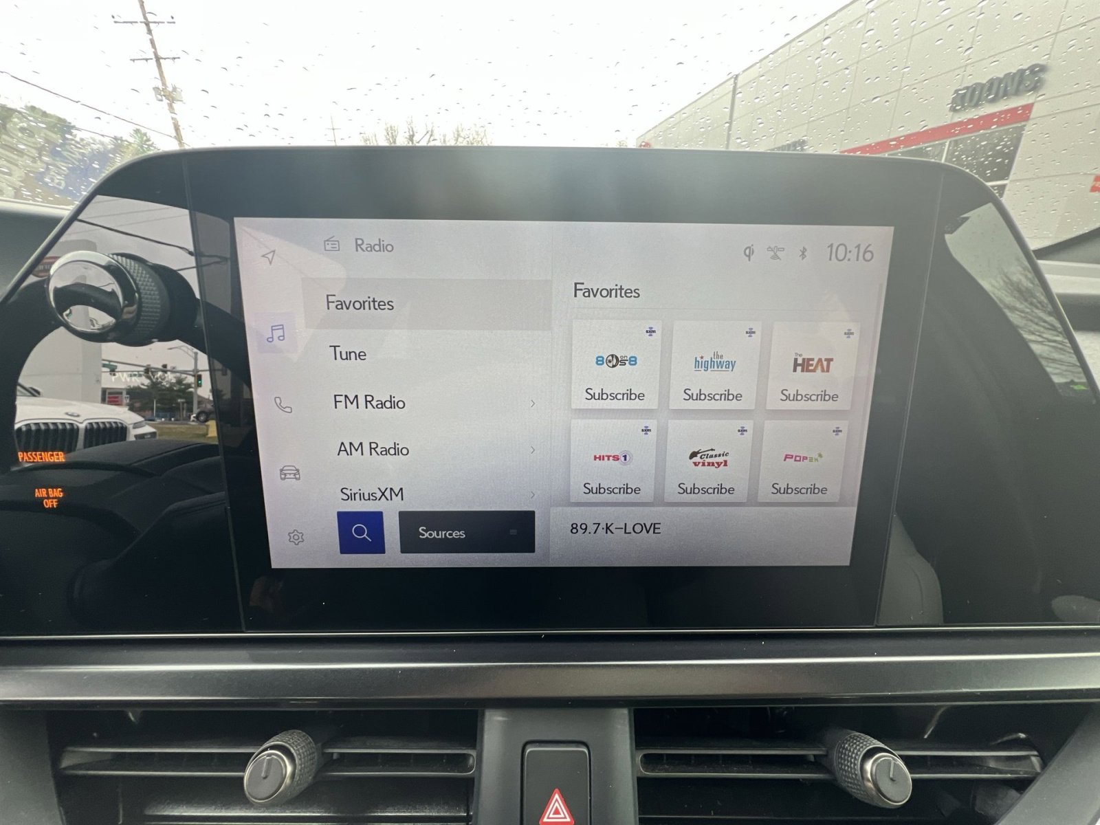 Used 2023 Lexus UX 250h FWD w/ Accessory Package (Z1) image 18