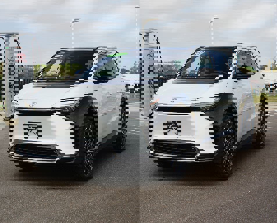 Used 2024 Toyota bZ4X Limited image 26