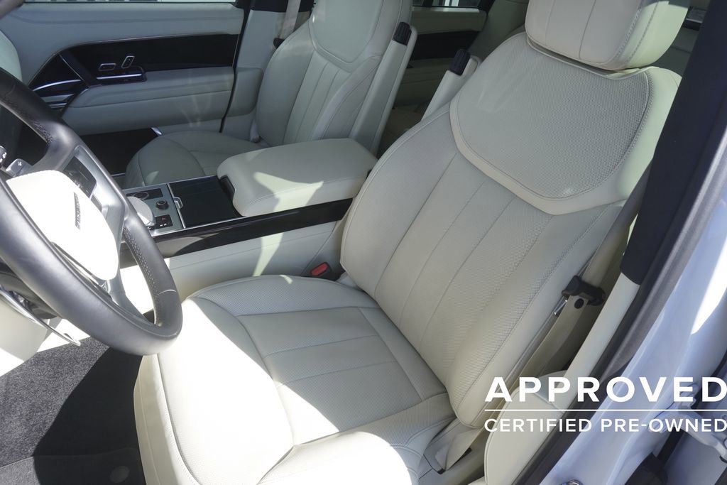 Used 2023 Land Rover Range Rover SE image 20