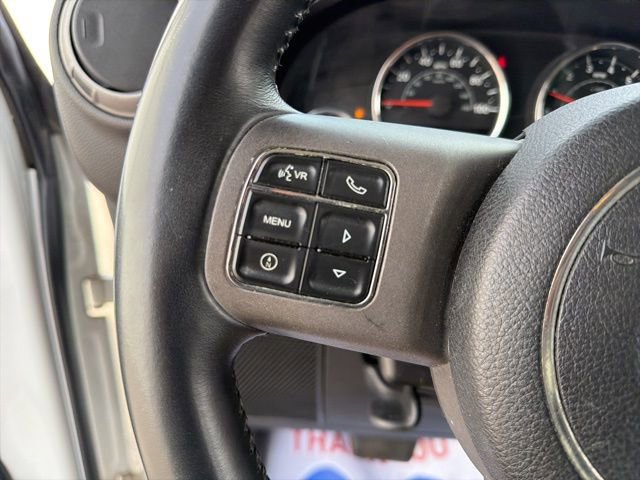 Used 2013 Jeep Wrangler Unlimited Sahara image 23