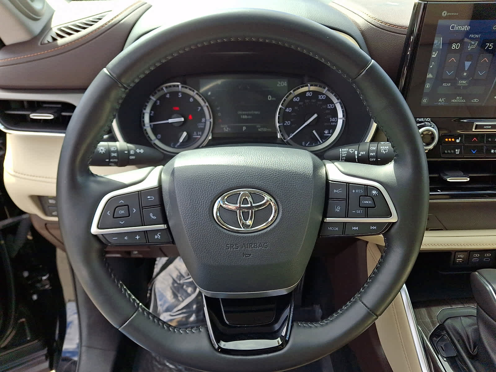 Used 2022 Toyota Highlander Limited image 22