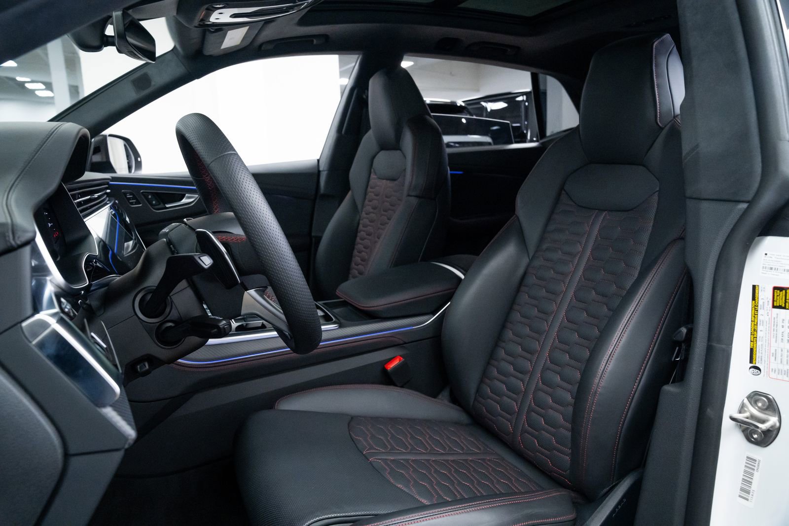 Used 2026 Audi RS Q8 performance image 18