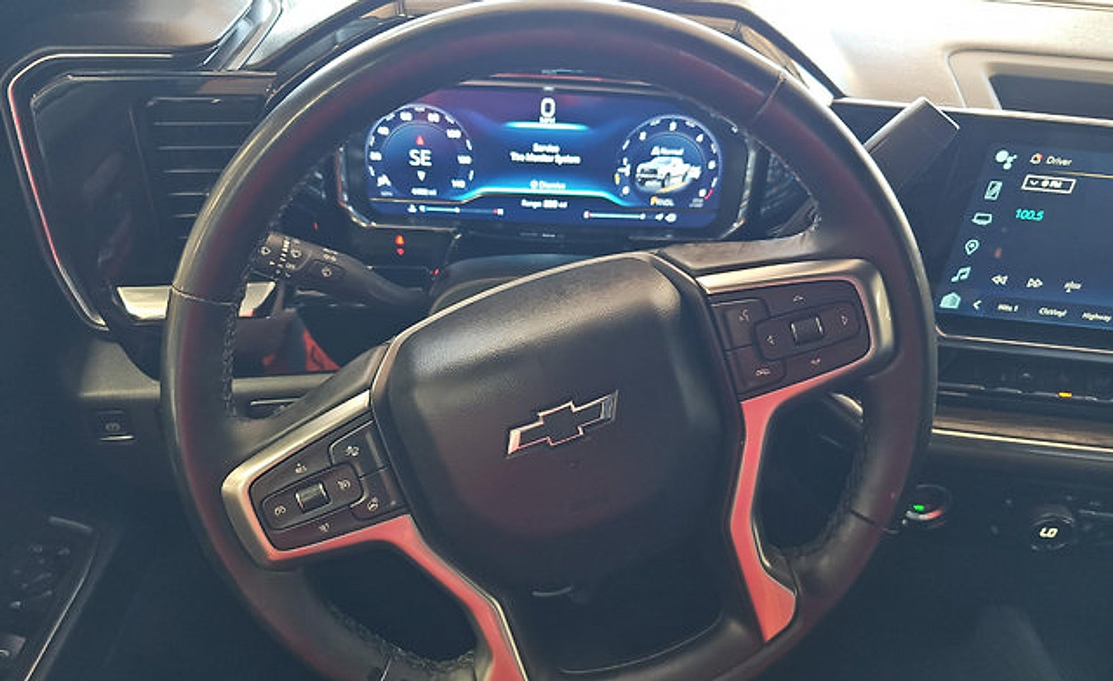 Used 2024 Chevrolet Silverado 1500 LT Trail Boss w/ Protection Package AWD/4WD image 11