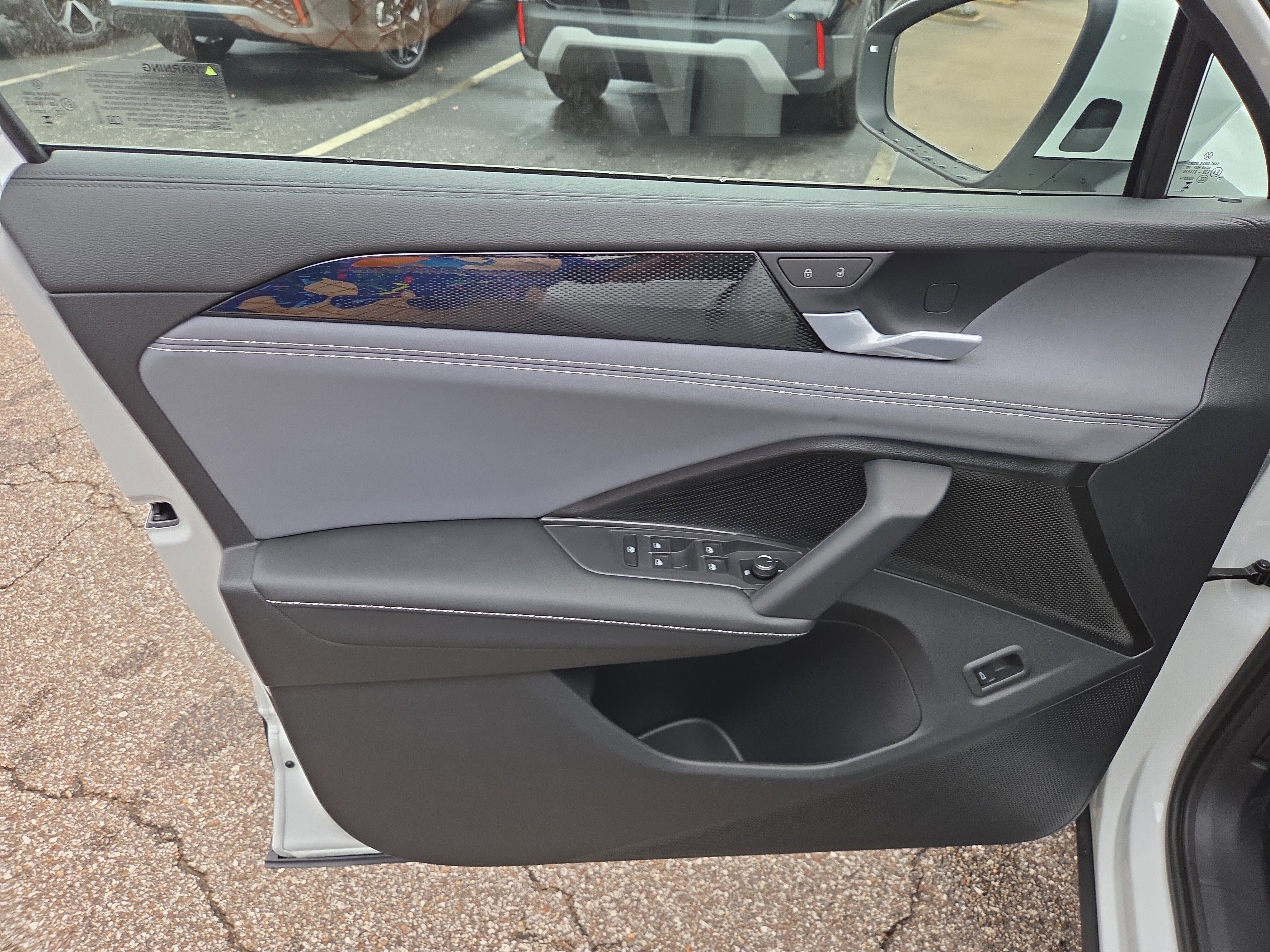 New 2026 Volkswagen Tiguan SE image 5