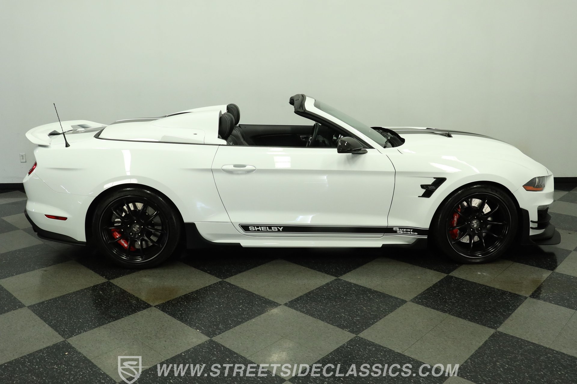 Used 2023 Ford Mustang GT Premium w/ GT Performance Package RWD image 13