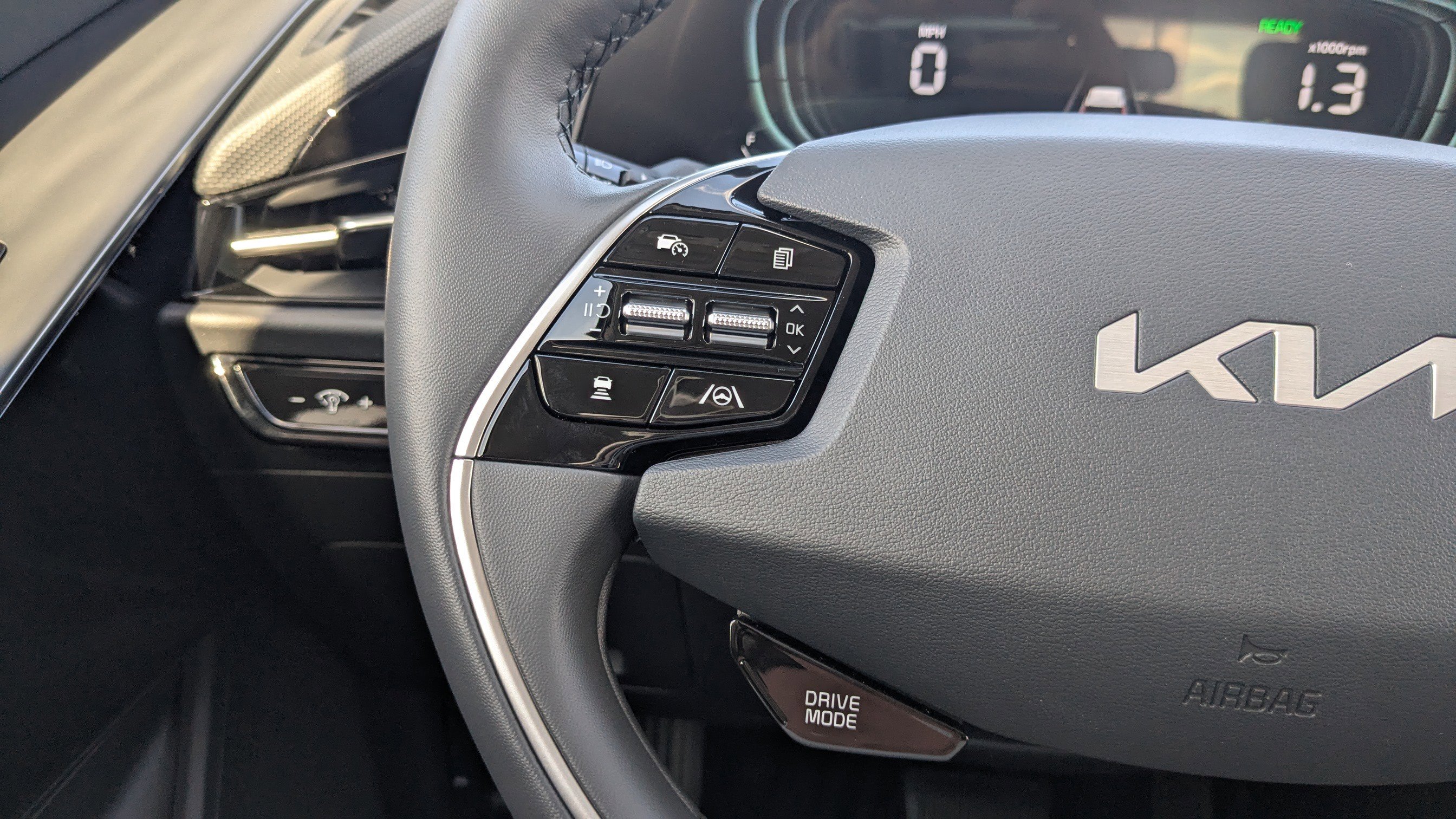 New 2025 Kia Niro SX image 31