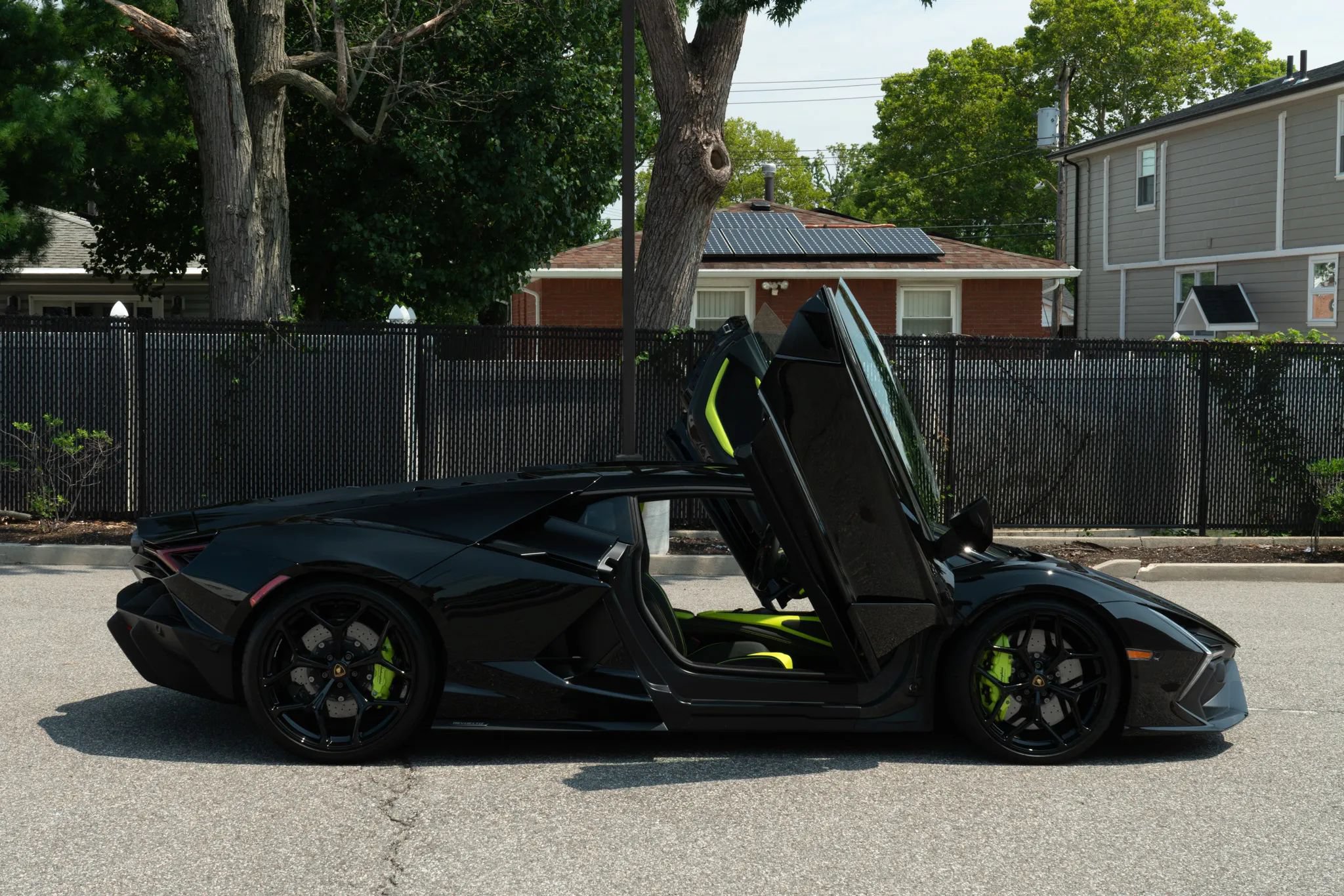 Used 2024 Lamborghini Revuelto AWD/4WD image 38