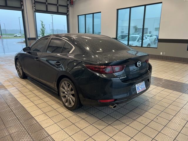 Used 2021 MAZDA MAZDA3 s FWD image 4