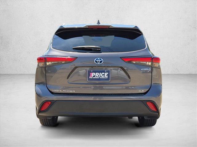 Used 2022 Toyota Highlander XLE FWD image 6