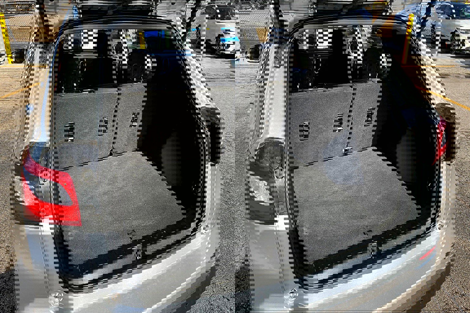 Used 2019 Chevrolet Equinox LT w/ Lights and Bright Package image 19