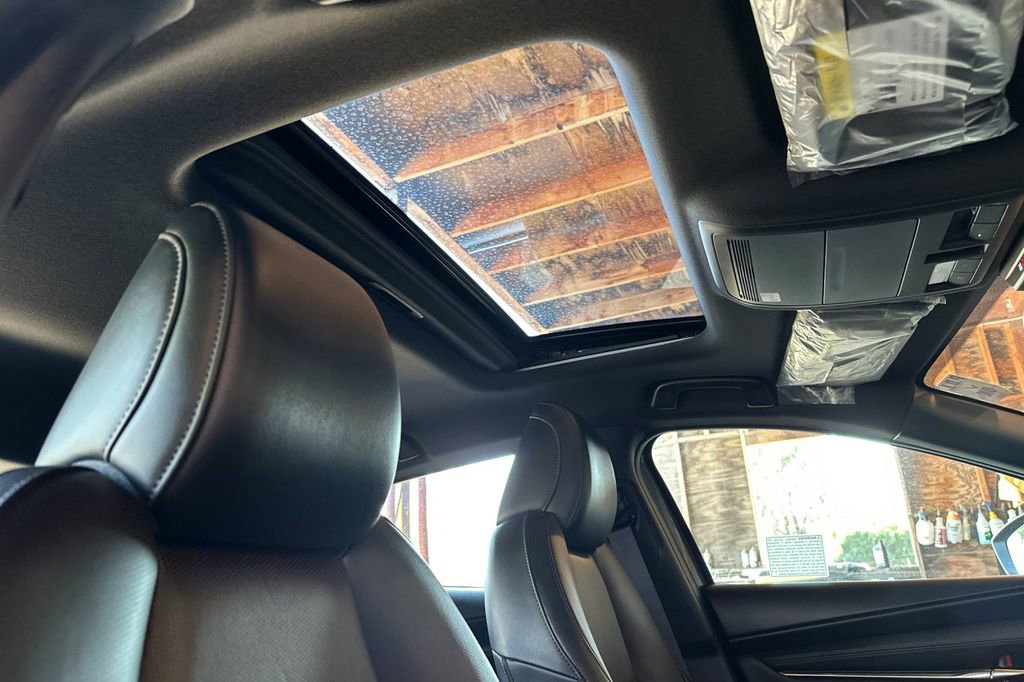 New 2025 MAZDA MAZDA3 Hatchback w/Premium Plus Pkg image 14