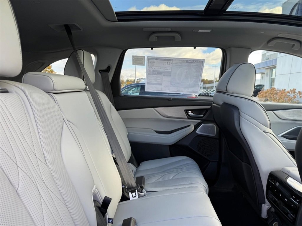 New 2026 Acura MDX w/ Advance Package image 5