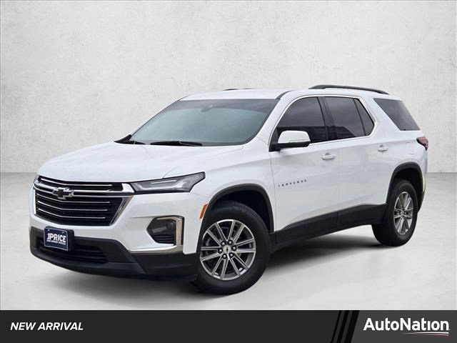 Used 2023 Chevrolet Traverse LT w/ Rear Camera Mirror Package