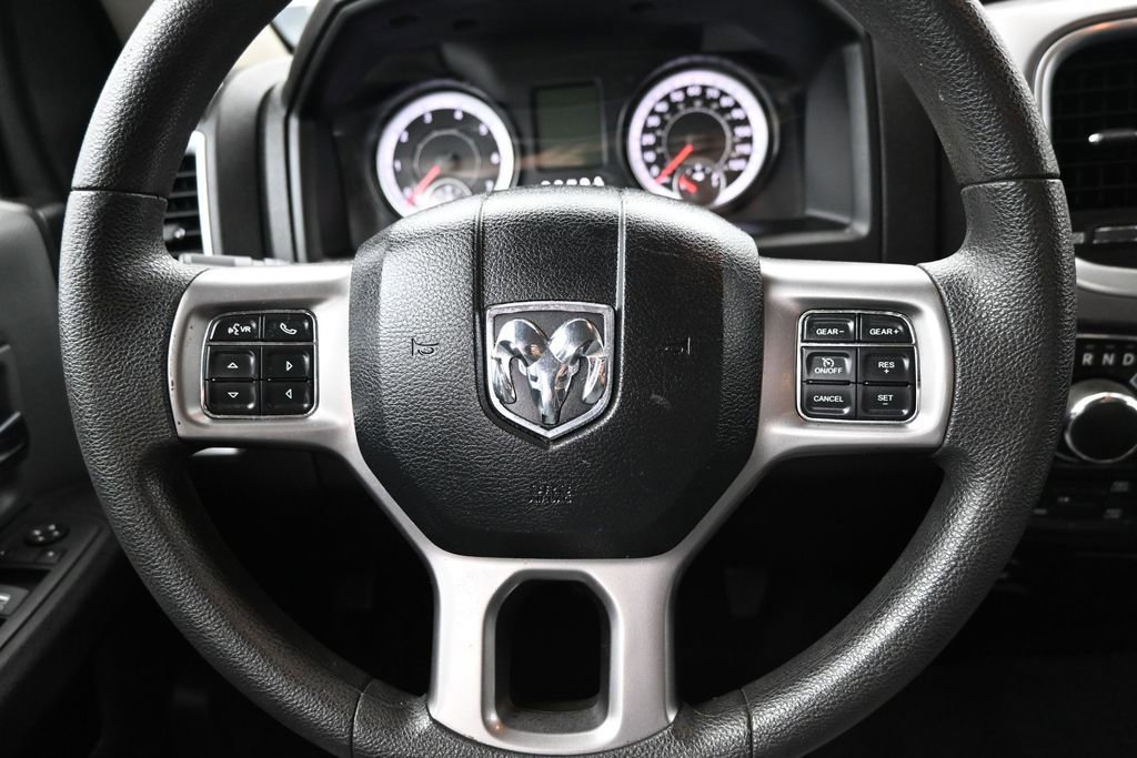 Used 2022 RAM 1500 Classic SLT AWD/4WD image 13