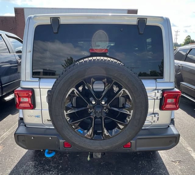 Certified 2023 Jeep Wrangler Unlimited Sahara w/ Safety Group AWD/4WD image 5