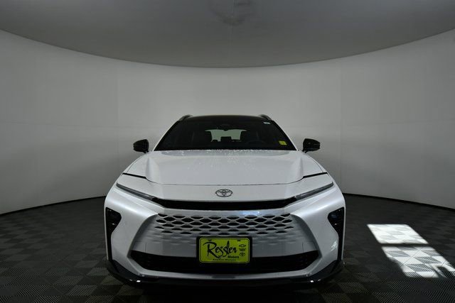 New 2025 Toyota Crown Signia Limited AWD/4WD image 7