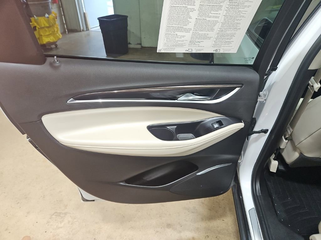 Used 2018 Buick Enclave Premium AWD/4WD image 22