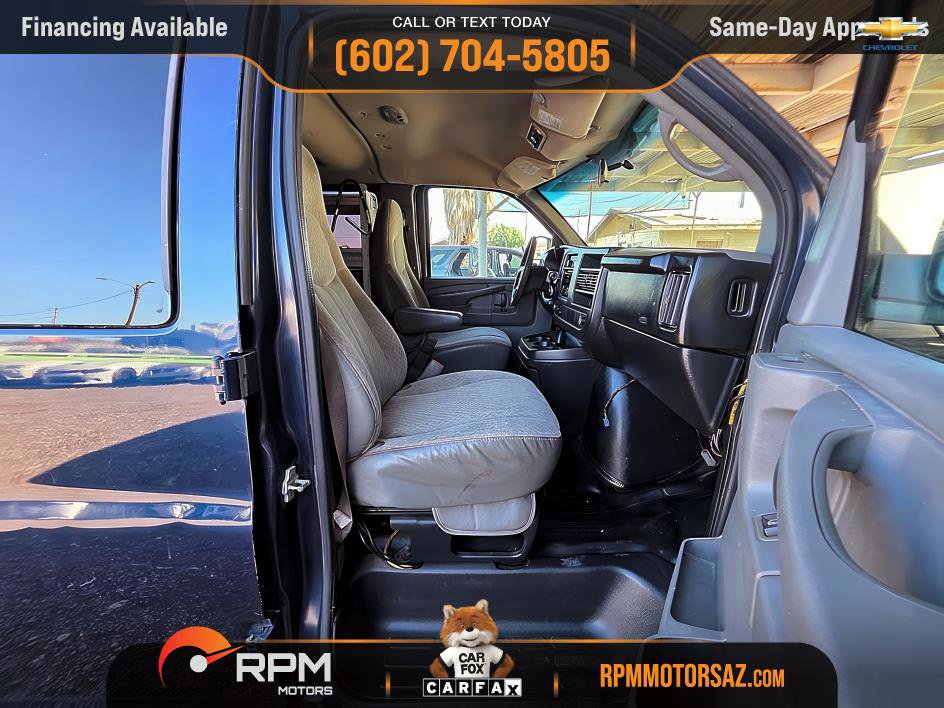 Used 2009 Chevrolet Express 3500 Extended Passenger w/ LT Preferred Equipment Group image 8