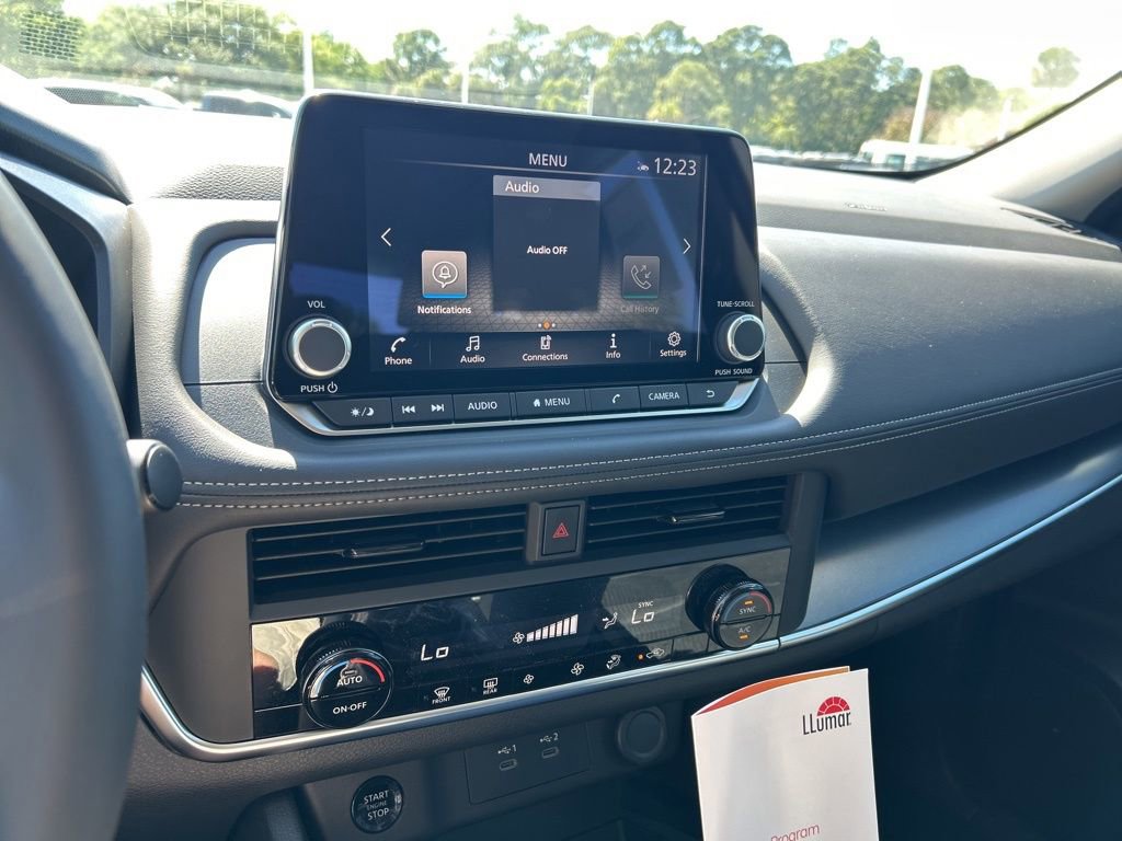 New 2026 Nissan Rogue SV image 31