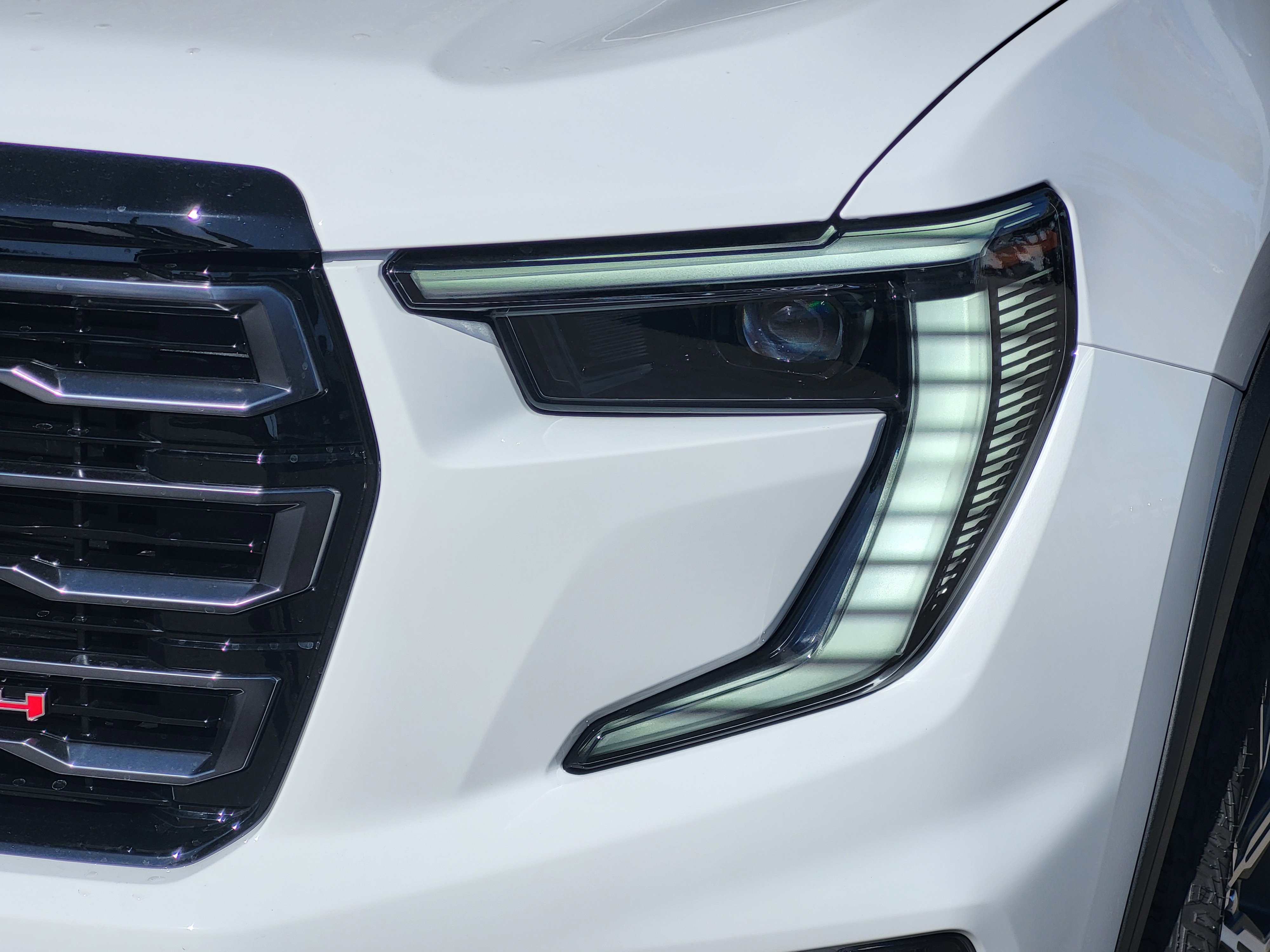 New 2026 GMC Acadia AT4 w/ Luxury Package image 8