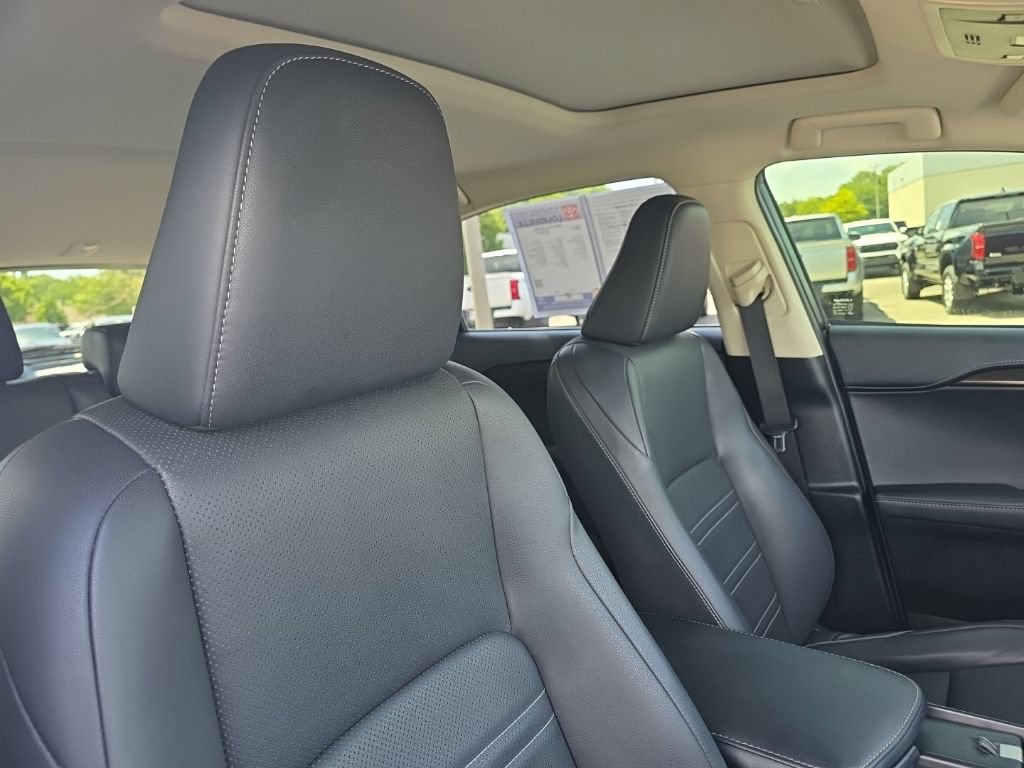 Used 2016 Lexus NX 200t AWD w/ Premium Package image 11