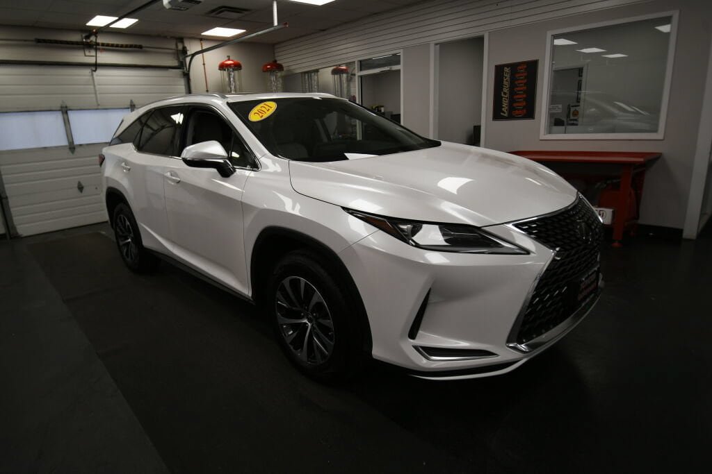 Used 2021 Lexus RX 350L Premium w/ Premium Package AWD/4WD image 2