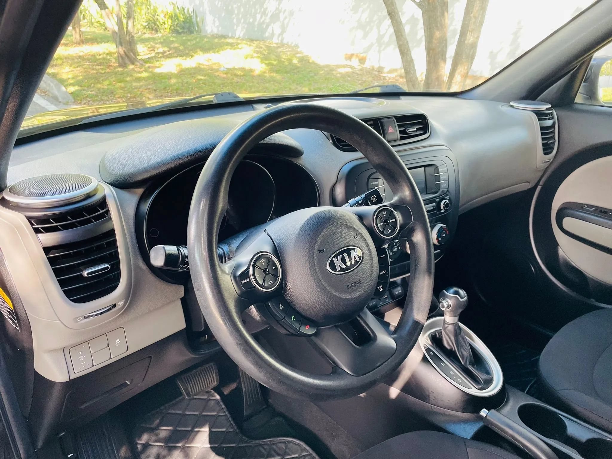 Used 2015 Kia Soul FWD image 7