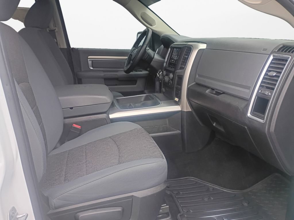 Used 2018 RAM 1500 SLT RWD image 24