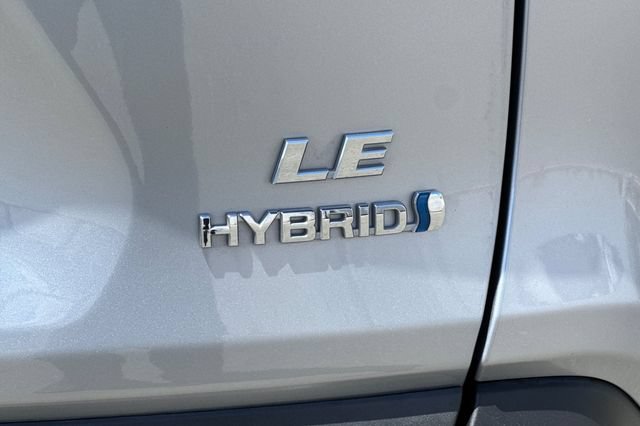 Used 2023 Toyota RAV4 LE AWD/4WD image 32