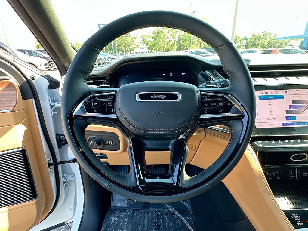 Used 2026 Jeep Grand Cherokee L Summit w/ Obsidian Package AWD/4WD image 11