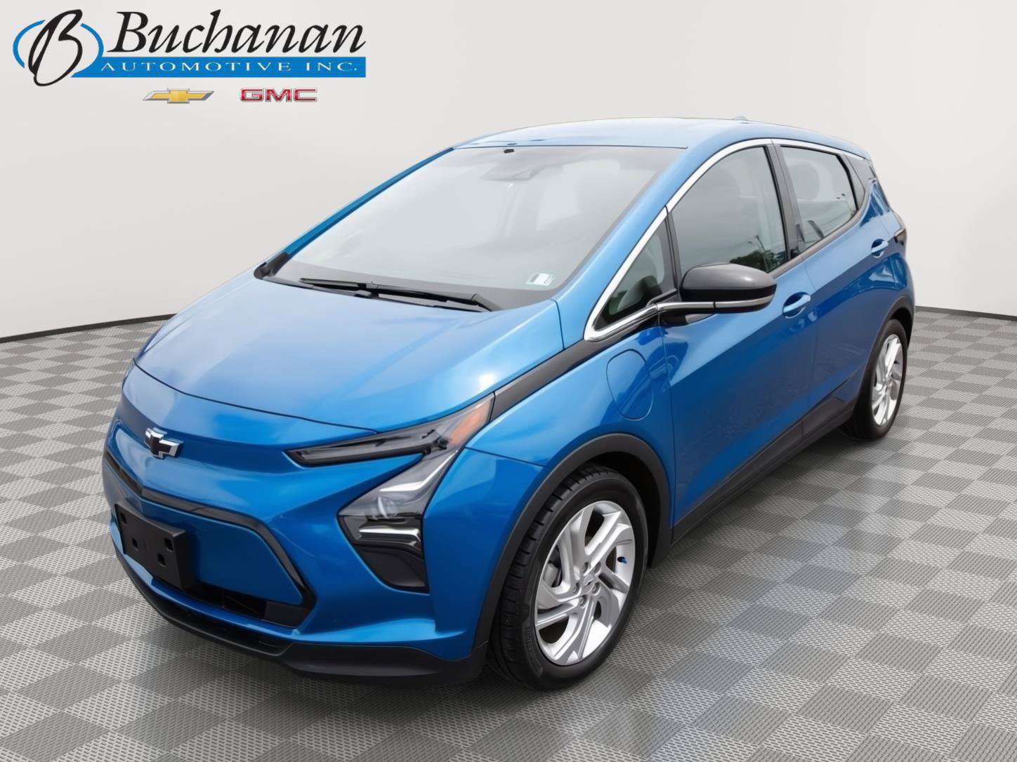 Used 2023 Chevrolet Bolt LT FWD image 1