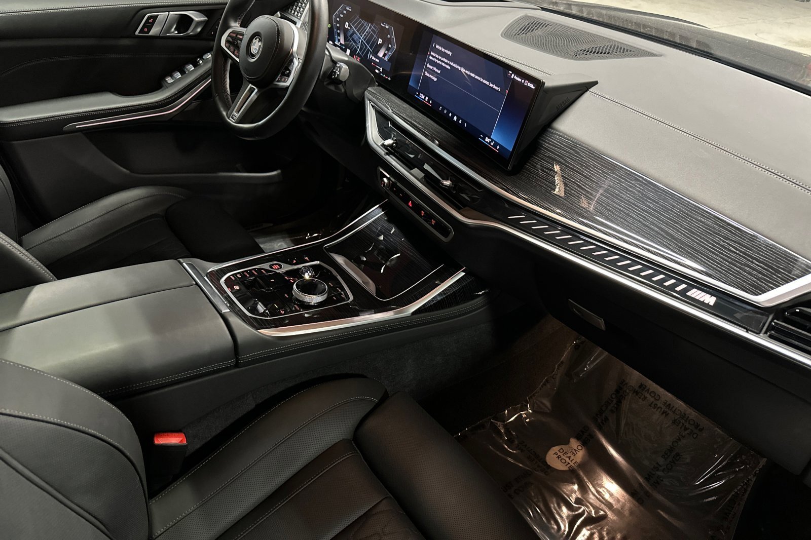 Used 2025 BMW X7 M60i AWD/4WD image 16