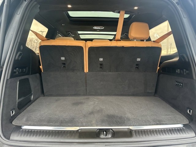 Used 2022 Jeep Grand Wagoneer Series III w/ Flexible Seating Group image 14
