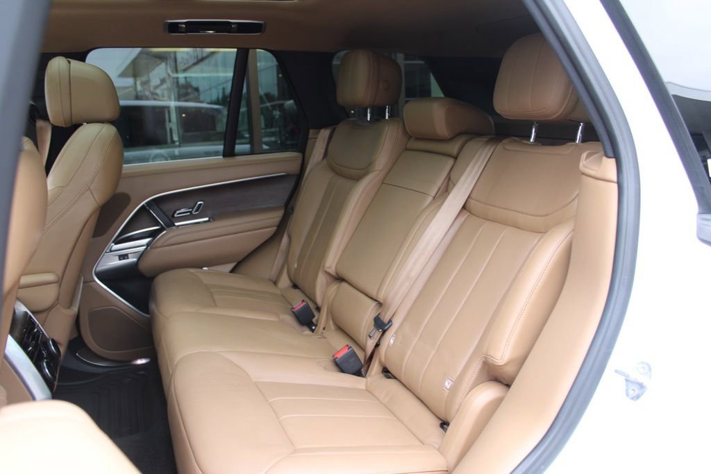 Certified 2023 Land Rover Range Rover SE AWD/4WD image 32
