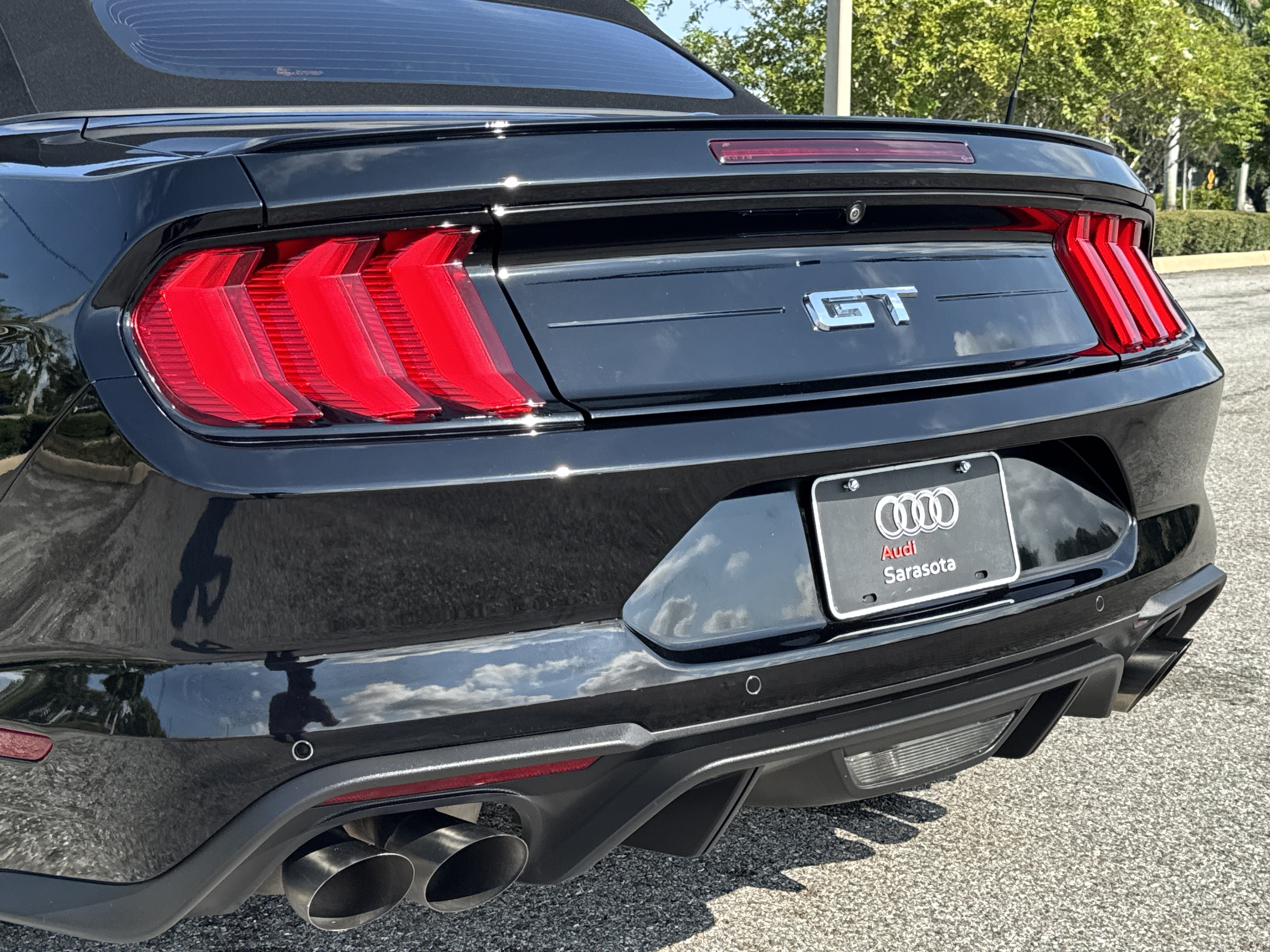 Used 2020 Ford Mustang GT Premium w/ Equipment Group 401A RWD image 10